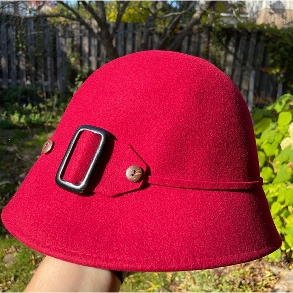 Melanie Lyne Accessories - CRANBERRY red wool felt cloche hat